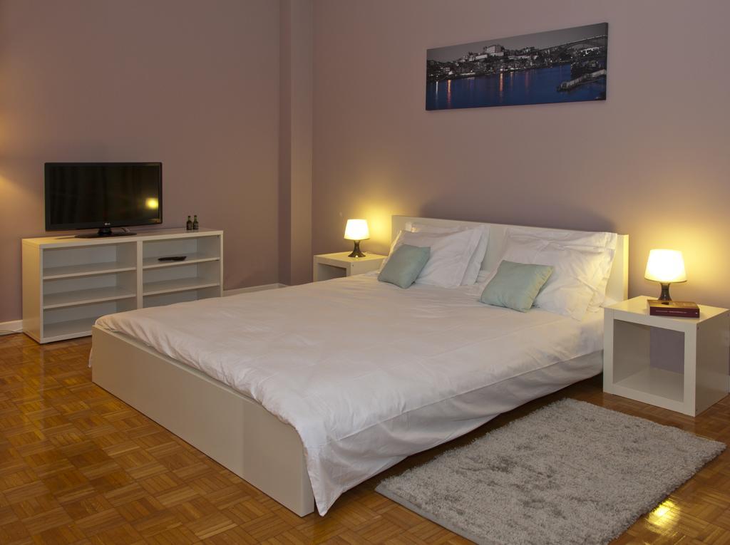 Low Cost Tourist Apartments - Casa Da Musica ปอร์โต ภายนอก รูปภาพ